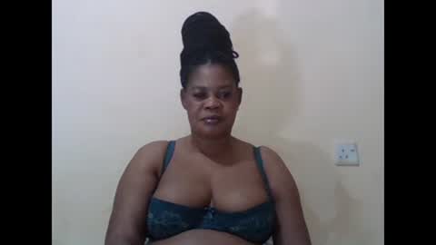 Snapshot of sexydove2 chatting on 02-25-25, 02:14 EMILY online show from 02-25-25, 02:14