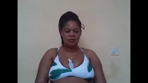 Snapshot of sexydove2 chatting on 03-09-25, 07:01 EMILY online show from 03-09-25, 07:01