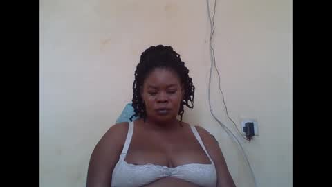 Snapshot of sexydove2 chatting on 09-12-25, 07:08 EMILY online show from 09-12-25, 07:08