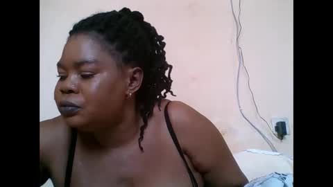 Snapshot of sexydove2 chatting on 09-17-25, 07:21 EMILY online show from 09-17-25, 07:21