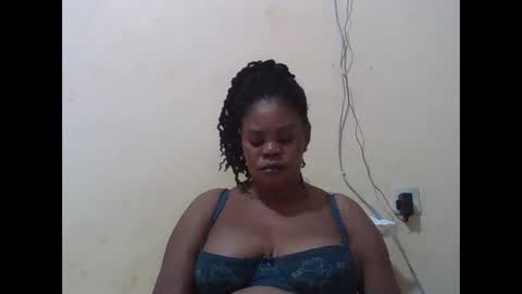 Snapshot of sexydove2 chatting on 09-20-25, 03:07 EMILY online show from 09-20-25, 03:07