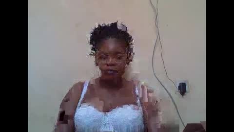 Snapshot of sexydove2 chatting on 02-11-26, 07:02 EMILY online show from 02-11-26, 07:02
