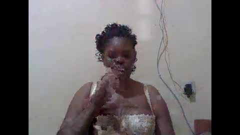 Snapshot of sexydove2 chatting on 02-16-26, 06:04 EMILY online show from 02-16-26, 06:04