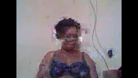 Snapshot of sexydove2 chatting on 02-17-26, 06:32 EMILY online show from 02-17-26, 06:32