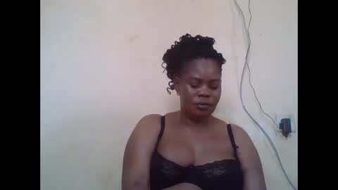 Snapshot of sexydove2 chatting on 02-18-26, 06:31 EMILY online show from 02-18-26, 06:31