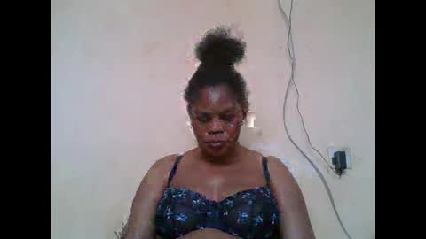 Snapshot of sexydove2 chatting on 02-26-26, 07:29 EMILY online show from 02-26-26, 07:29