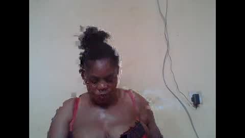 Snapshot of sexydove2 chatting on 02-27-26, 07:08 EMILY online show from 02-27-26, 07:08