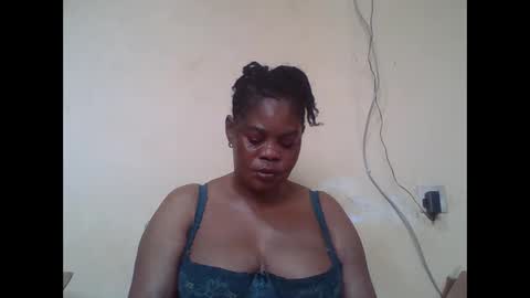 Snapshot of sexydove2 chatting on 03-16-26, 06:28 EMILY online show from 03-16-26, 06:28