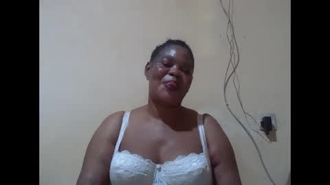 Snapshot of sexydove2 chatting on 03-18-26, 06:44 EMILY online show from 03-18-26, 06:44