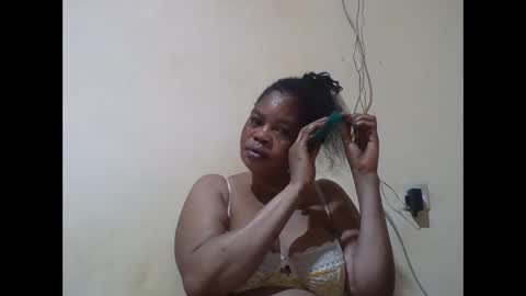 Snapshot of sexydove2 chatting on 03-20-26, 03:33 EMILY online show from 03-20-26, 03:33