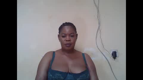 Snapshot of sexydove2 chatting on 03-22-26, 06:06 EMILY online show from 03-22-26, 06:06