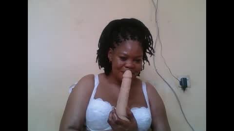 Snapshot of sexydove2 chatting on 04-08-26, 06:35 EMILY online show from 04-08-26, 06:35