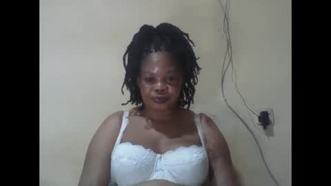 Snapshot of sexydove2 chatting on 04-08-26, 06:41 EMILY online show from 04-08-26, 06:41