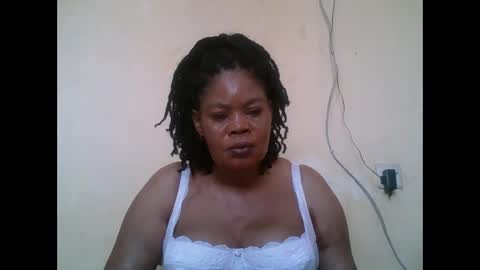 Snapshot of sexydove2 chatting on 04-15-26, 07:15 EMILY online show from 04-15-26, 07:15