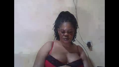 Snapshot of sexydove2 chatting on 04-18-26, 07:07 EMILY online show from 04-18-26, 07:07