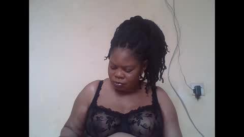 Snapshot of sexydove2 chatting on 04-22-26, 07:33 EMILY online show from 04-22-26, 07:33