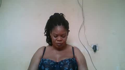 Snapshot of sexydove2 chatting on 04-25-26, 07:33 EMILY online show from 04-25-26, 07:33