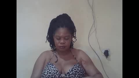 Snapshot of sexydove2 chatting on 05-04-26, 06:20 EMILY online show from 05-04-26, 06:20
