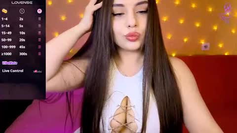 Snapshot of sexyenergyy19 chatting on 04-20-26, 04:04 Kate online show from 04-20-26, 04:04