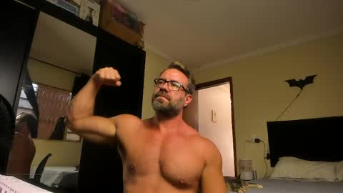 Snapshot of sexyflightz chatting on 04-13-26, 04:34 chris online show from 04-13-26, 04:34