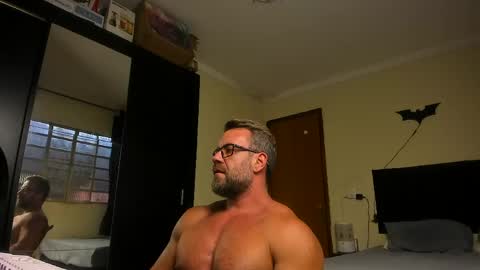 Snapshot of sexyflightz chatting on 04-28-26, 06:35 chris online show from 04-28-26, 06:35