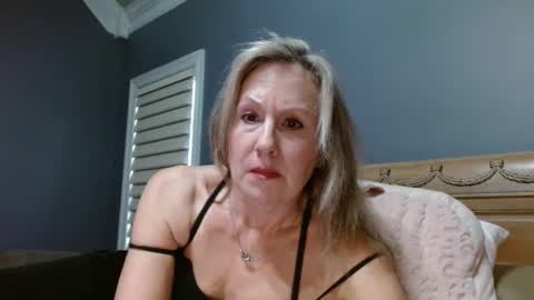 LisaisLuscious online show from 12-09-24, 01:55