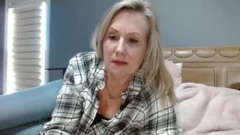 LisaisLuscious online show from 01-04-25, 04:43