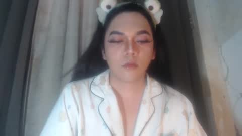 Snapshot of sexygoddess_tyra chatting on 04-12-26, 12:15 TYRA 3 online show from 04-12-26, 12:15
