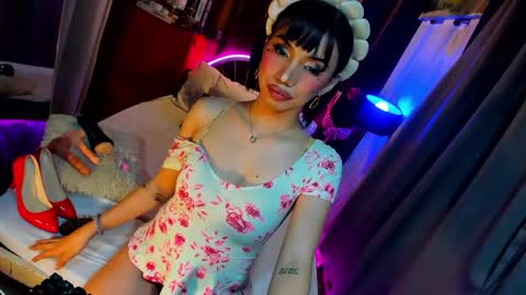 Snapshot of sexygoddess_veronica chatting on 10-25-25, 10:26 veronica online show from 10-25-25, 10:26