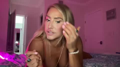 Ashley Love online show from 09-30-25, 09:36