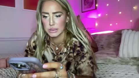 Ashley Love online show from 02-05-26, 12:21