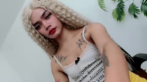 Snapshot of sexyhotbabe18 chatting on 03-08-26, 07:17 sexyhotbabe18 online show from 03-08-26, 07:17