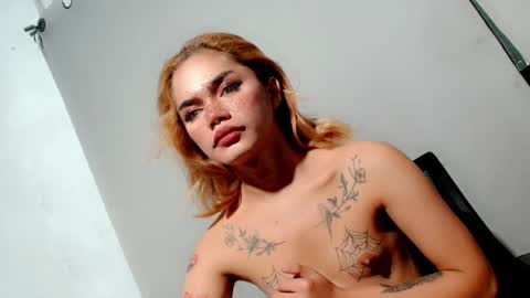 Snapshot of sexyhotbabe18 chatting on 03-24-26, 12:04 sexyhotbabe18 online show from 03-24-26, 12:04