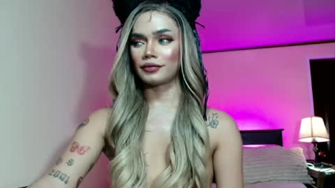 Snapshot of sexyhotbabe18 chatting on 08-05-26, 10:55 sexyhotbabe18 online show from 08-05-26, 10:55