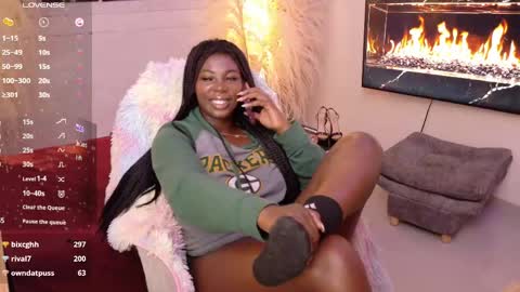 Snapshot of sexyhotblack21 chatting on 05-11-26, 04:04 hotebony online show from 05-11-26, 04:04