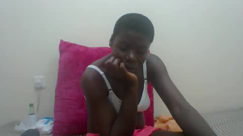 Snapshot of sexyhotgal4 chatting on 09-29-25, 08:41 MARGARET online show from 09-29-25, 08:41