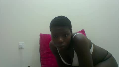 Snapshot of sexyhotgal4 chatting on 10-06-25, 10:29 MARGARET online show from 10-06-25, 10:29