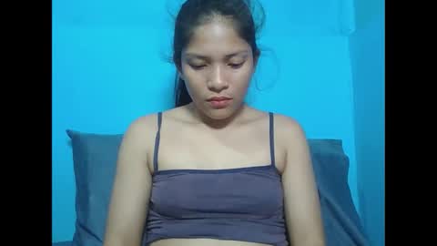 Snapshot of sexyhotmom_25 chatting on 03-28-26, 05:18 rose online show from 03-28-26, 05:18