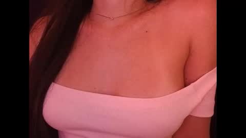 Snapshot of sexyideusa chatting on 12-18-24, 02:10 Sexy online show from 12-18-24, 02:10