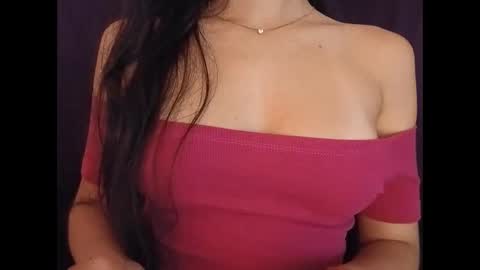 Snapshot of sexyideusa chatting on 12-28-24, 03:04 Sexy online show from 12-28-24, 03:04