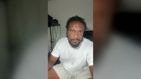 sexyjames03 online show from 08-10-26, 04:49