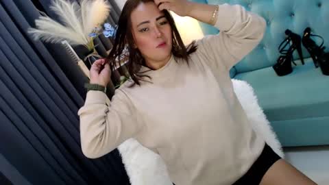 Snapshot of sexyjeanniecuntcums chatting on 12-11-24, 03:58 JENNY online show from 12-11-24, 03:58