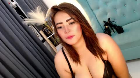 Snapshot of sexyjeanniecuntcums chatting on 01-31-25, 11:03 JENNY online show from 01-31-25, 11:03
