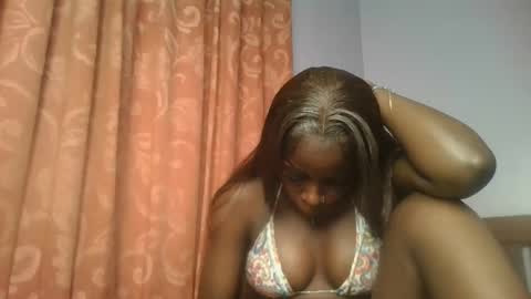 Snapshot of sexykitten200 chatting on 03-08-26, 02:04 SexyKitty online show from 03-08-26, 02:04