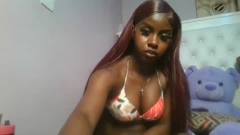 Snapshot of sexykitten200 chatting on 04-17-26, 06:44 SexyKitty online show from 04-17-26, 06:44