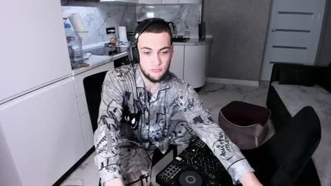 Kolya online show from 01-20-25, 10:37
