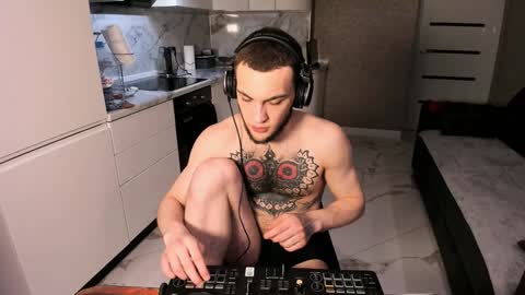 Kolya online show from 01-21-25, 01:39