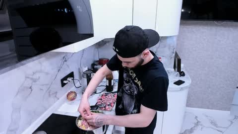 Kolya online show from 01-21-25, 04:43