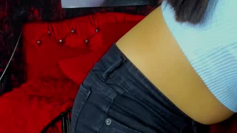 laura online show from 12-22-24, 11:33