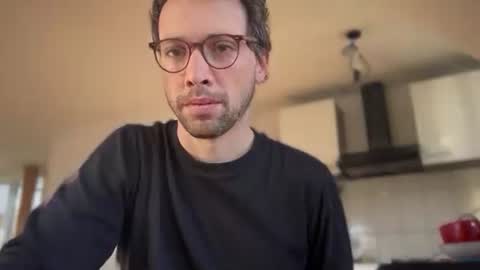 Snapshot of sexyleo8282 chatting on 11-19-25, 09:31 sexyleo8282 online show from 11-19-25, 09:31